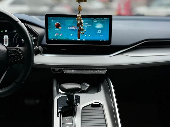 Фото 9 - Geely Preface