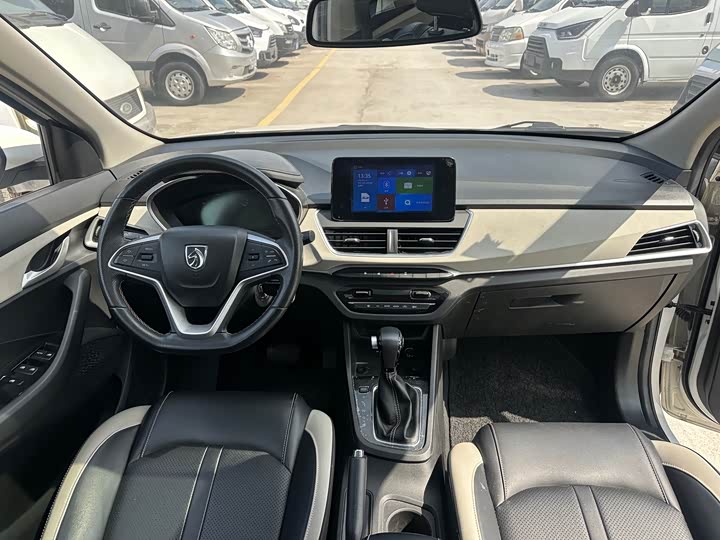 Photo 8 - Baojun 360