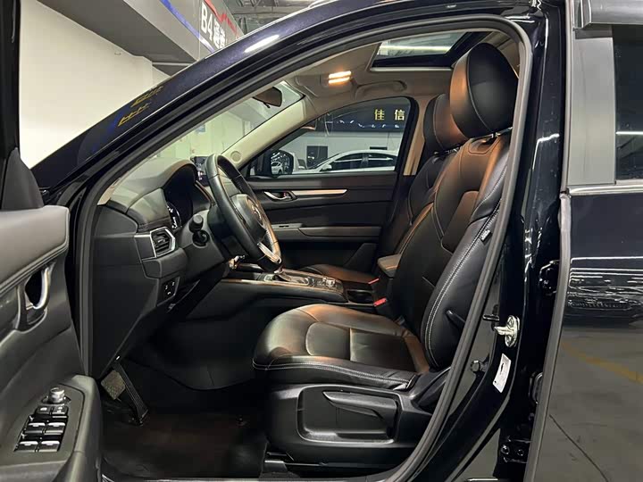 Photo 8 - Mazda CX-5