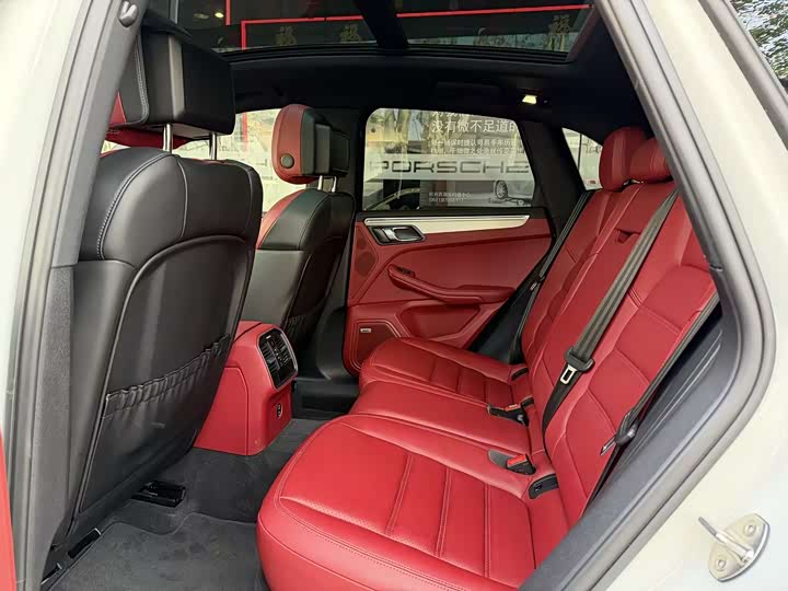 Фото 9 - Porsche Macan