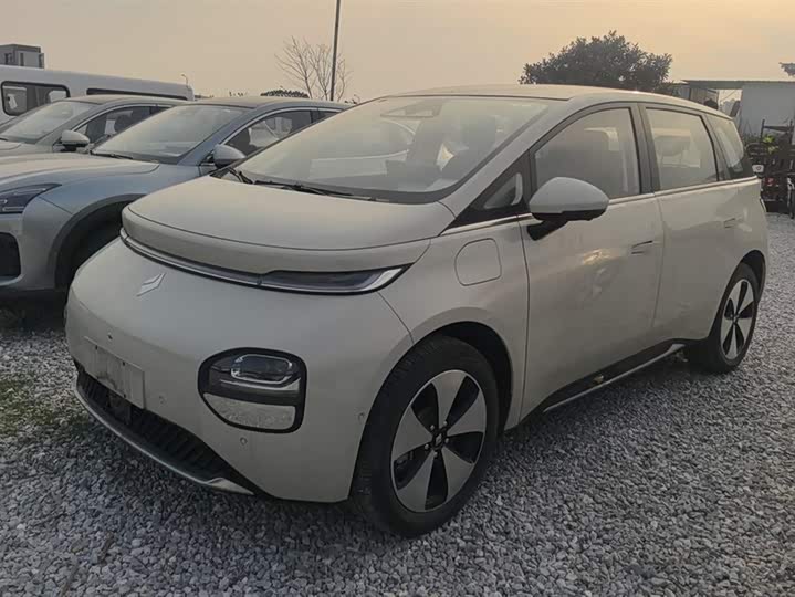 Фото 1 - Baojun Yunduo