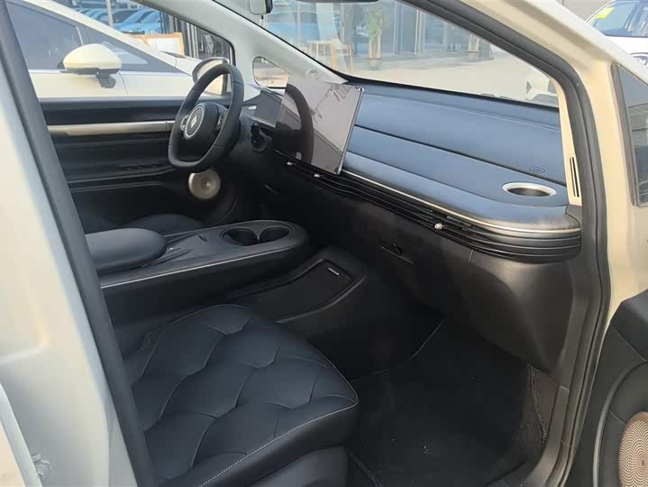 Фото 8 - Baojun Yunduo