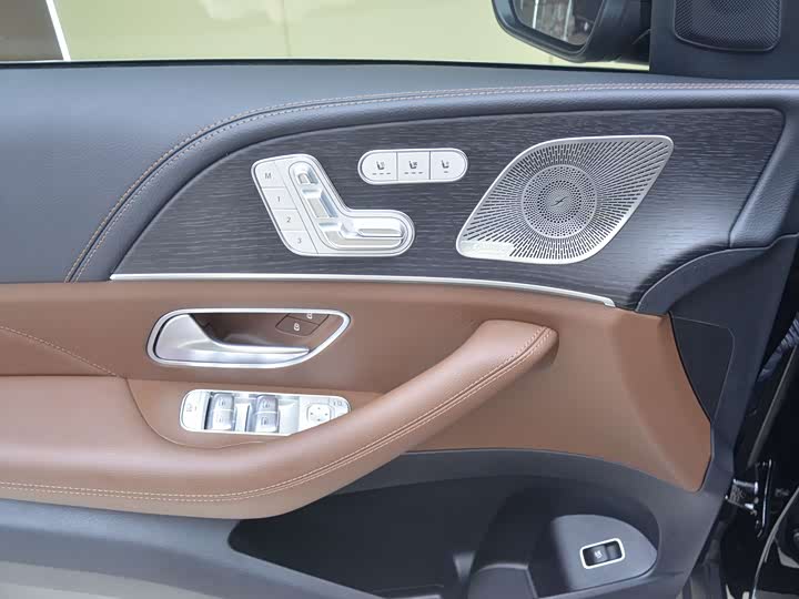Фото 9 - Mercedes-Benz GLS-Class