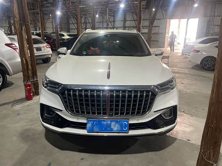 Photo 2 - Hongqi HS5