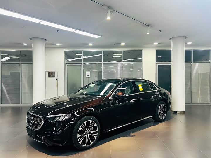 Photo 1 - Mercedes-Benz E-Class Hybrid