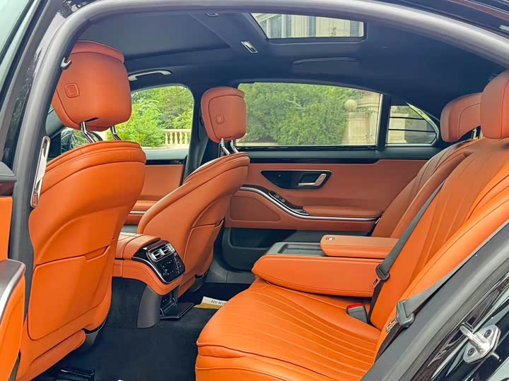 Фото 4 - Mercedes-Benz S-Class