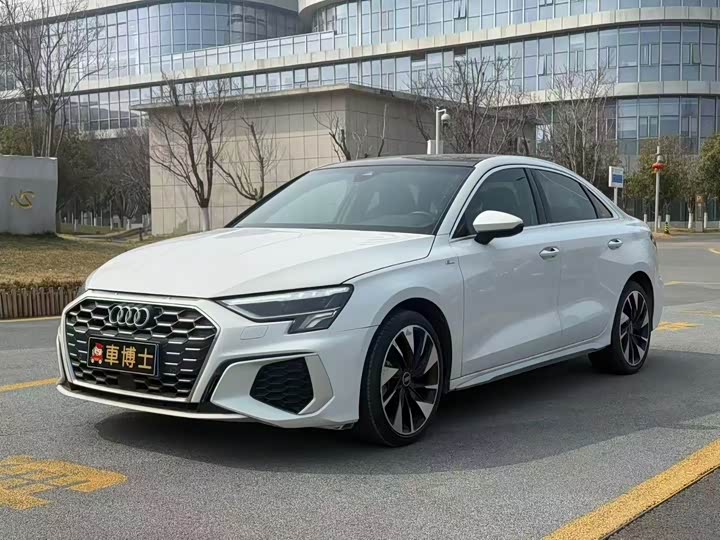 Фото 1 - Audi A3