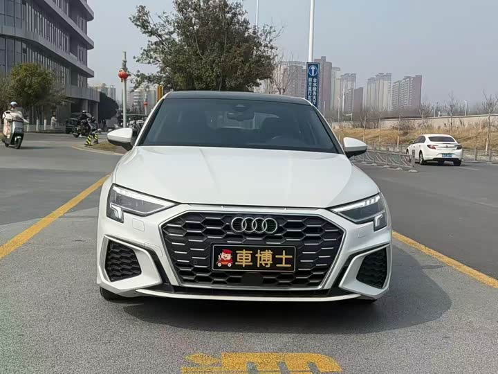 Фото 2 - Audi A3