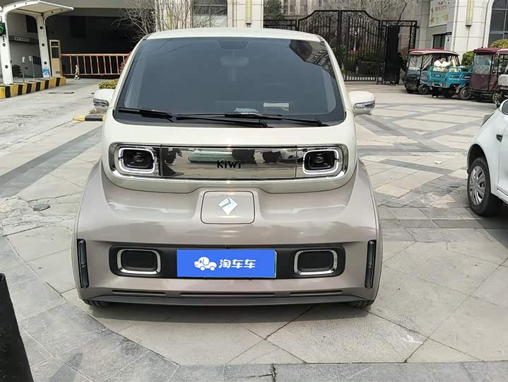 Фото 2 - Baojun KiWi EV