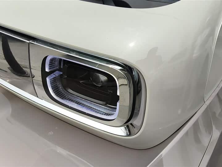 Фото 5 - Baojun KiWi EV