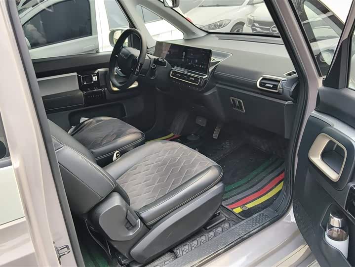 Фото 8 - Baojun KiWi EV