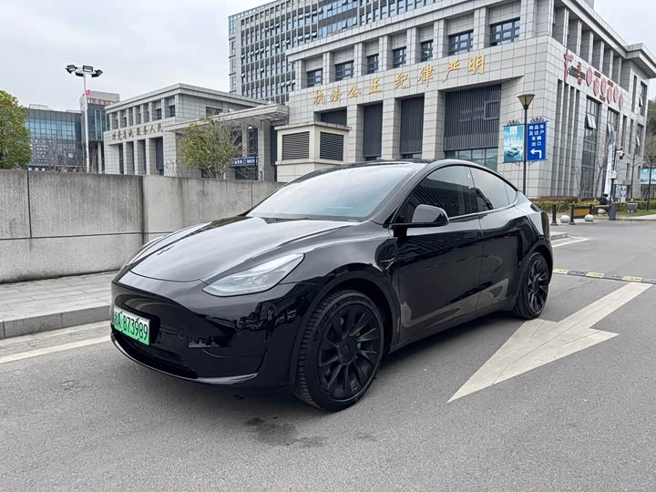 Photo 1 - Tesla Model Y
