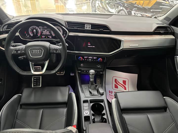 Фото 8 - Audi Q3