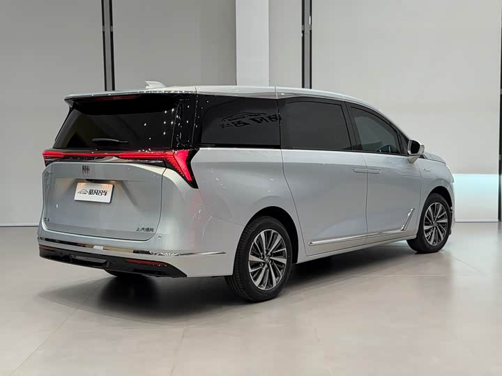 Photo 6 - Buick GL8 ES