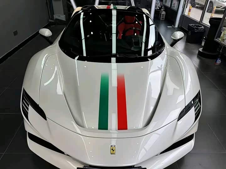 Фото 2 - Ferrari SF90