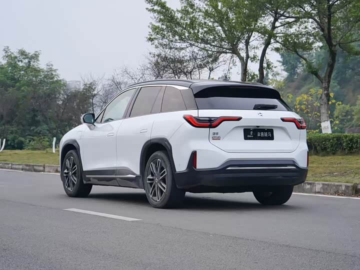 Фото 4 - Nio ES6