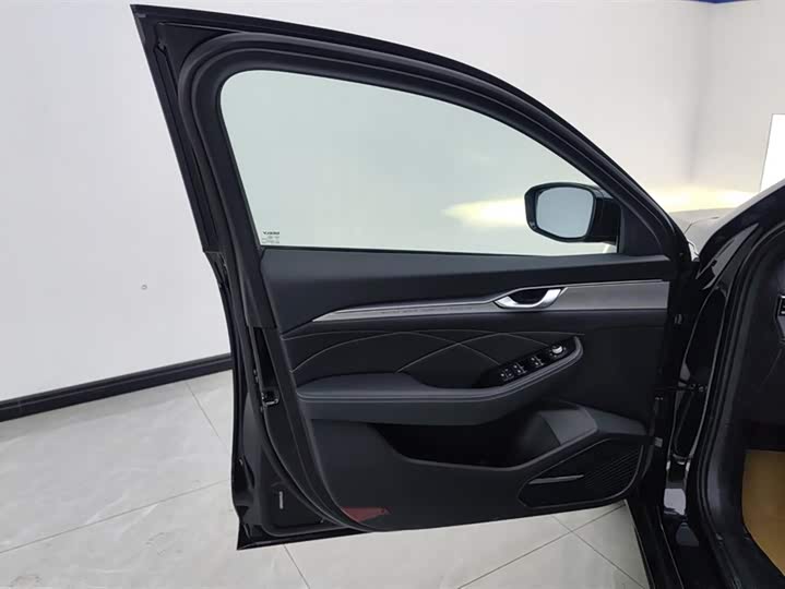 Фото 7 - Geely Preface