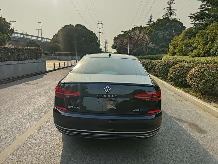 Фото 5 - Volkswagen Passat