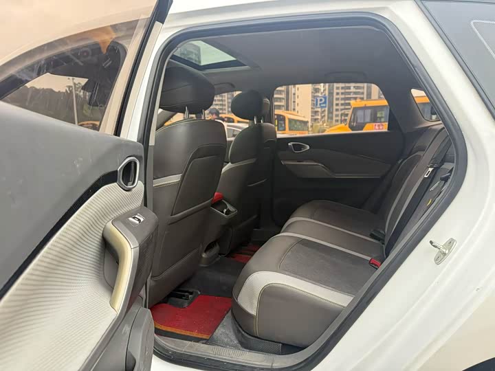 Фото 5 - Baojun RC-5