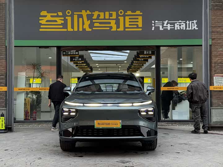 Фото 2 - XPeng G9