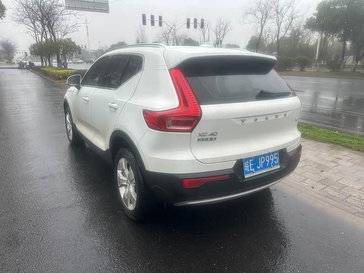 Photo 6 - Volvo XC40