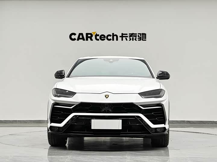 Фото 2 - Lamborghini Urus
