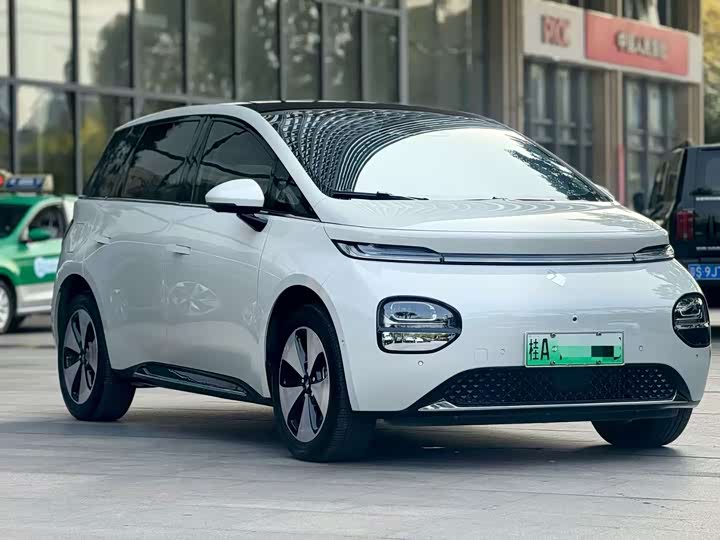 Фото 3 - Baojun Yunduo