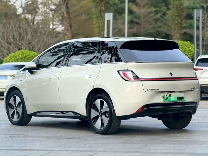 Фото 4 - Baojun Yunduo