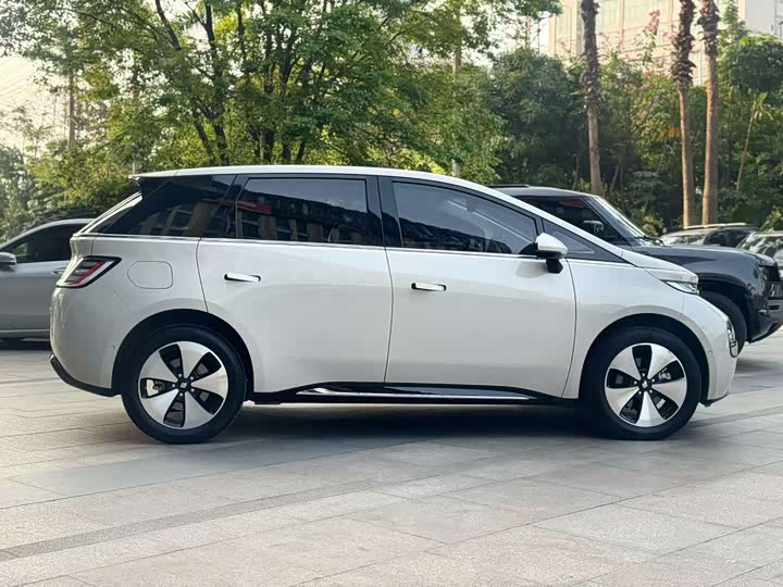 Фото 5 - Baojun Yunduo