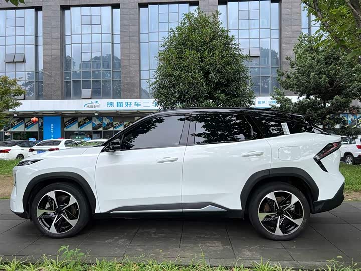 Фото 3 - Geely Galaxy L7