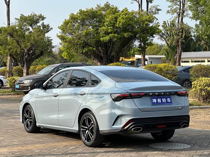 Фото 4 - Geely Binrui