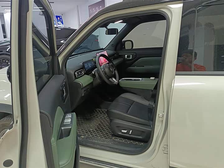 Фото 9 - Baojun Yep Plus