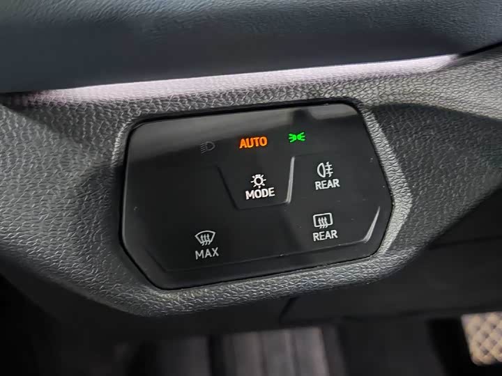 Photo 9 - Volkswagen ID.4 X