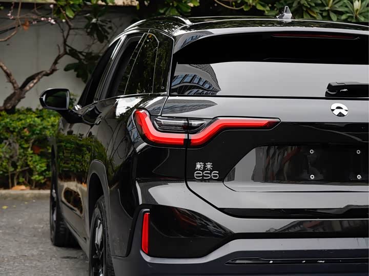Фото 6 - Nio ES6