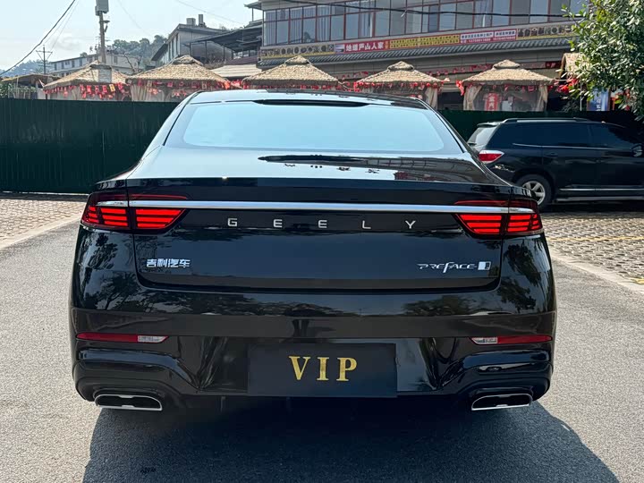 Фото 4 - Geely Preface