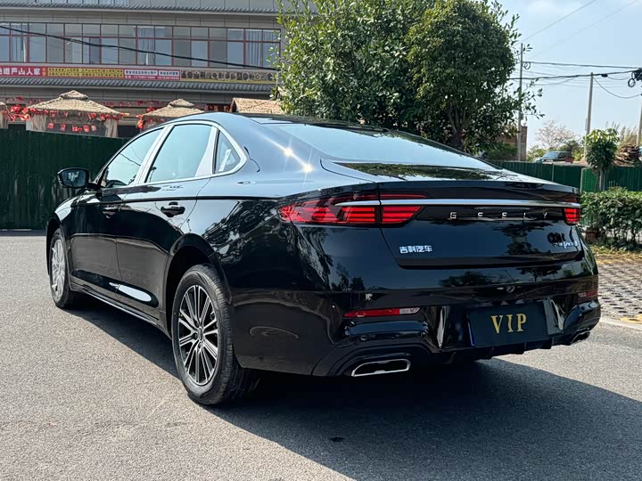 Фото 5 - Geely Preface