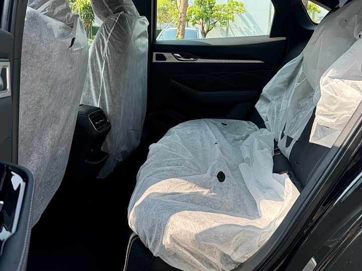 Фото 9 - Geely Preface