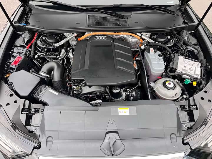 Photo 9 - Audi A6L Hybrid