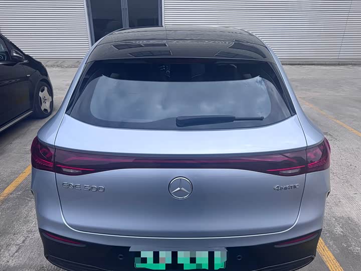 Photo 5 - Mercedes-Benz EQE SUV