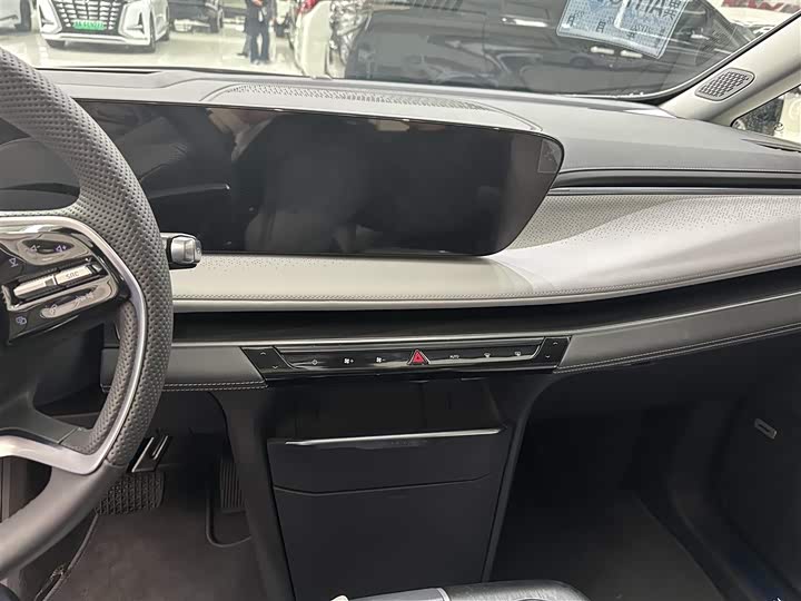 Фото 9 - Buick GL8 ES