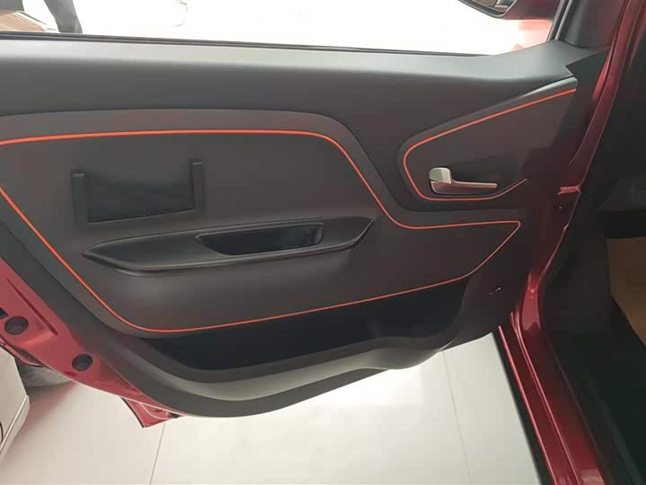 Фото 7 - Baojun E100