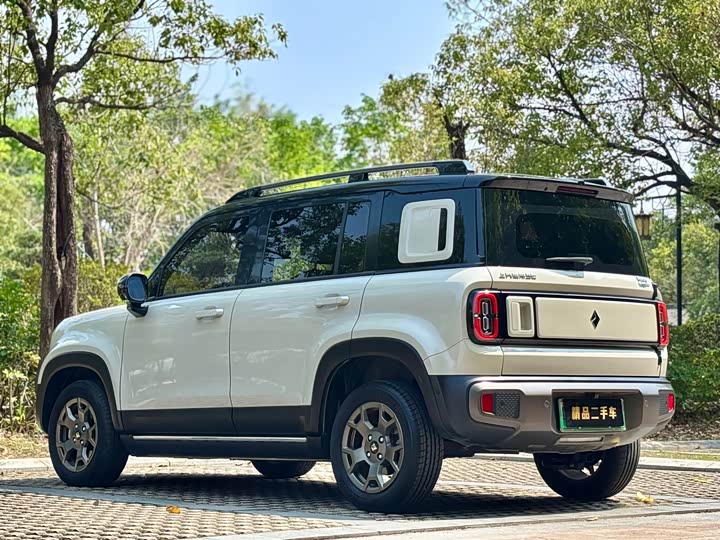 Фото 8 - Baojun Yep Plus