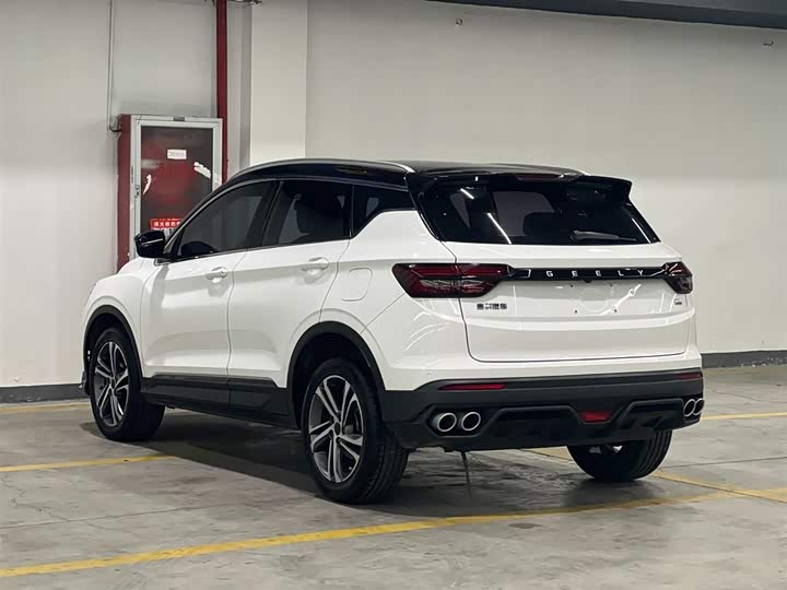 Фото 4 - Geely Coolray