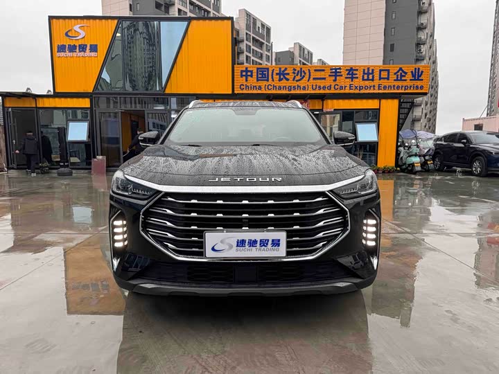Photo 2 - Jetour X70 Plus