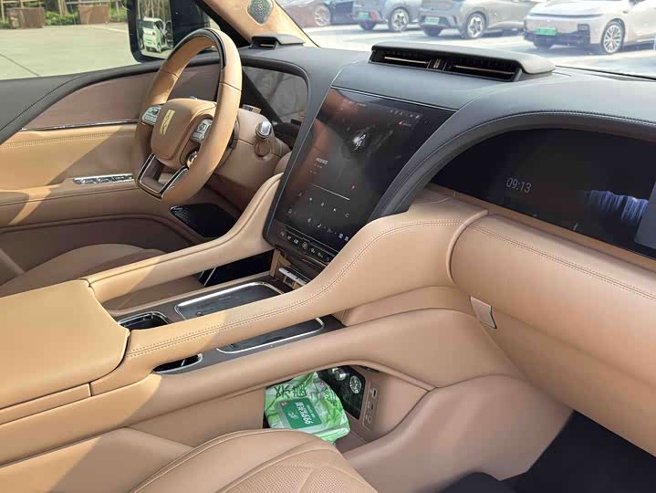 Фото 4 - BYD Yangwang U8