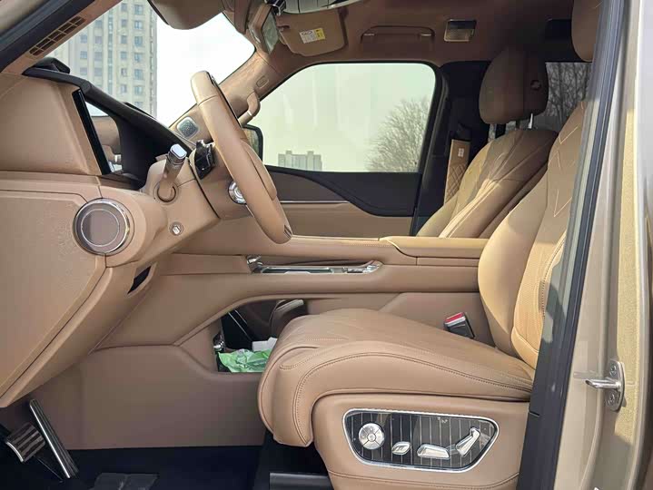 Фото 7 - BYD Yangwang U8