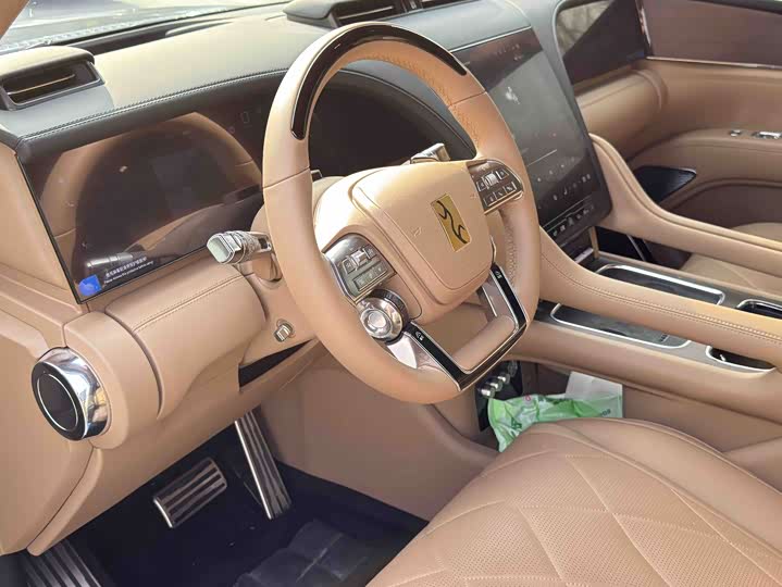 Фото 8 - BYD Yangwang U8