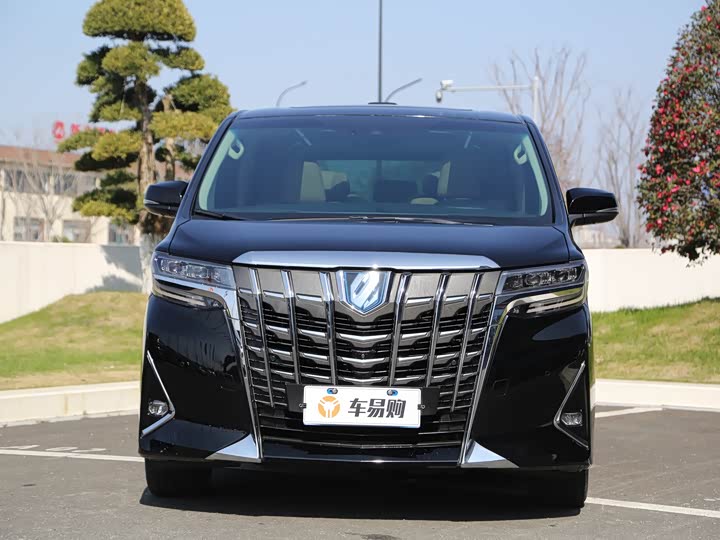 Фото 2 - Toyota Alphard