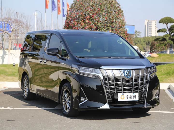 Фото 3 - Toyota Alphard