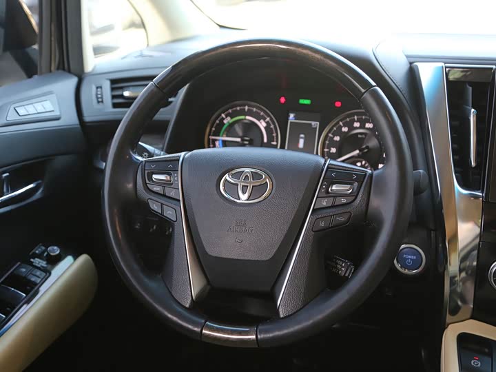 Фото 5 - Toyota Alphard